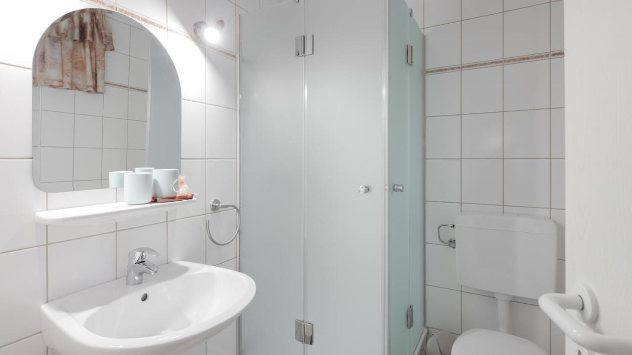 Pension Zur Krone Martinfeld ภายนอก รูปภาพ